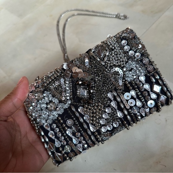 Vintage black silver embellished sequin beaded clutch w/ chain evening bag - Picture 4 of 9